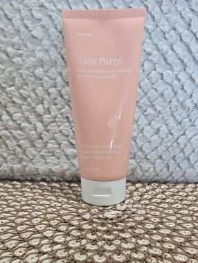 Go-To Skin Party Moisturizing Lotion - Soft Pink Tube